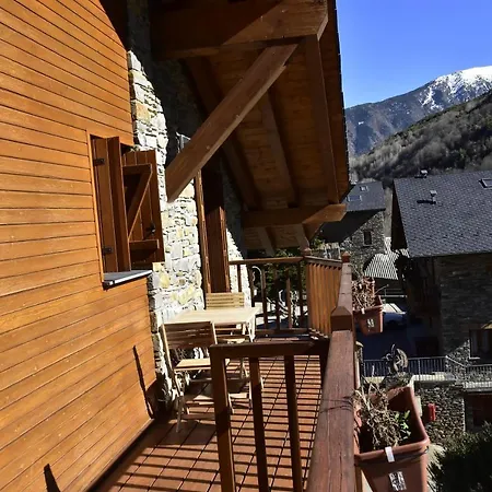 Casa Laia, Araos